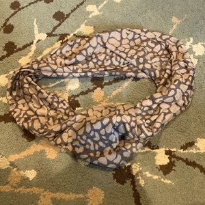 Infinity scarf